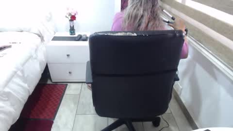 jessy online show from January 12, 6:02 pm