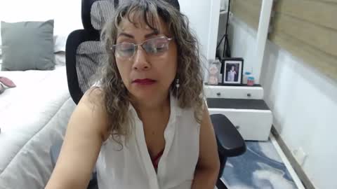 jessy online show from April 10, 2:06 am