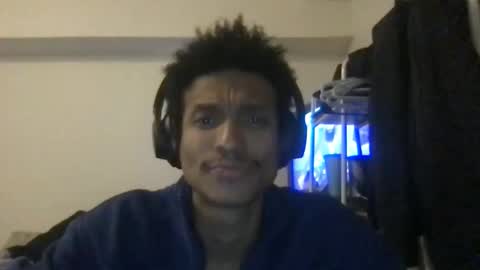 yesyesf32 online show from March 5, 5:58 am