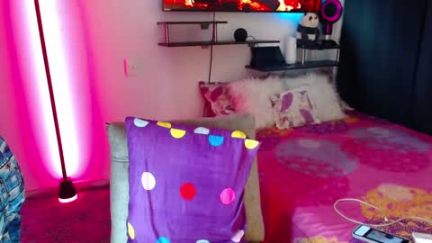 Snapshot of yimbersonpeter chatting on September 9, 10:20 pm jhon online show from September 9, 10:20 pm