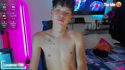 Snapshot of yimbersonpeter chatting on September 23, 12:13 am jhon online show from September 23, 12:13 am