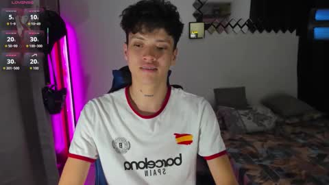 Snapshot of yimbersonpeter chatting on October 30, 11:49 pm jhon online show from October 30, 11:49 pm