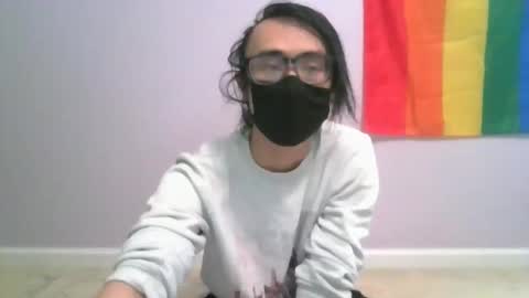 yin476 online show from October 25, 7:30 pm