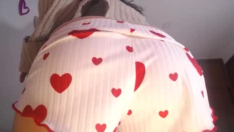 Yiny online show from March 7, 4:46 am