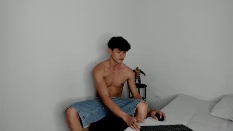 yizus_bonz online show from October 25, 12:07 am