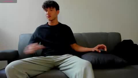 yizus_bonz online show from January 18, 10:02 pm