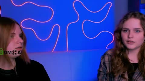 Ylia online show from April 7, 2:06 pm