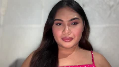 Snapshot of yllanahard chatting on December 18, 12:00 pm yllana love online show from December 18, 12:00 pm