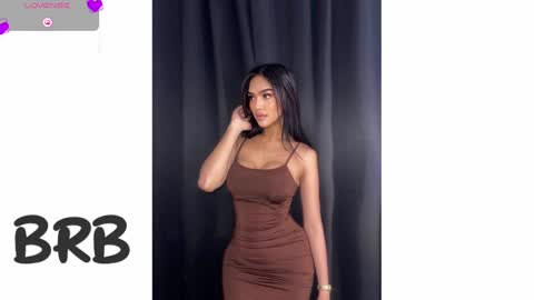 ylonagrae online show from December 26, 8:50 am