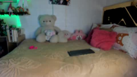 lucy online show from November 24, 7:19 am