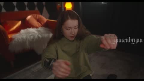 ynnenbrynn online show from February 28, 6:14 am