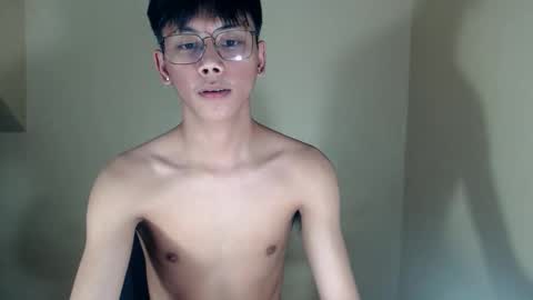 ynotyu online show from November 2, 4:15 am