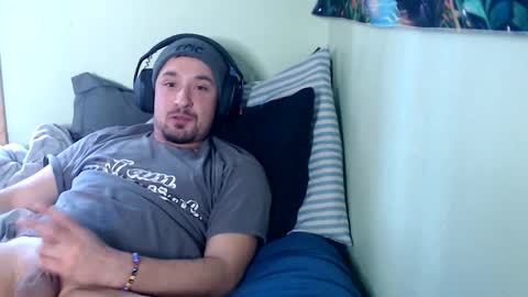 yobleez online show from February 18, 6:04 pm