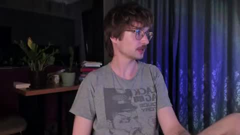 Max online show from June 18, 9:41 pm