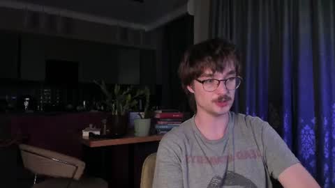 Max online show from June 23, 9:46 pm