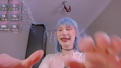 Mikaella - Mika online show from February 11, 8:25 pm