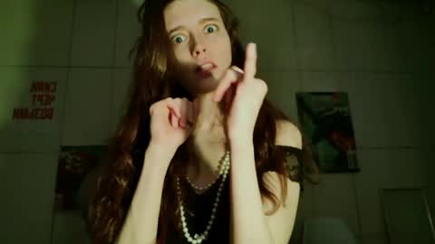 yoka_paradoxxx online show from April 14, 10:54 am