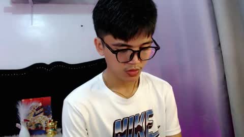 Snapshot of yokai24 chatting on January 19, 11:03 am yokaii online show from January 19, 11:03 am