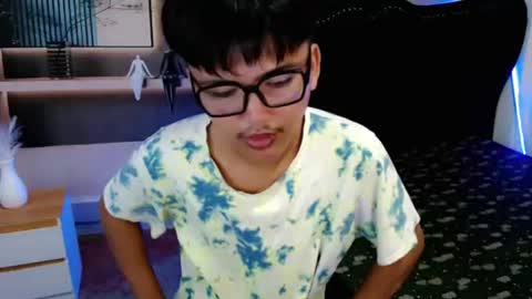 Snapshot of yokai24 chatting on June 25, 10:47 pm yokaii online show from June 25, 10:47 pm
