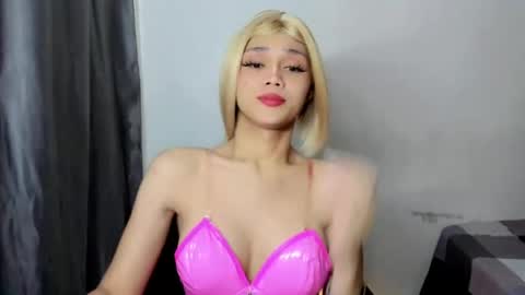 Snapshot of yonas_fucktoy chatting on July 19, 9:18 pm yona online show from July 19, 9:18 pm
