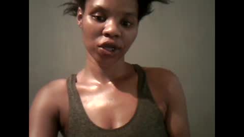 amazingkellyxx online show from January 6, 2:03 pm