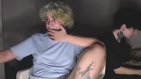 Snapshot of yoonbum_ chatting on October 31, 12:22 am Little Mike Independent model online show from October 31, 12:22 am