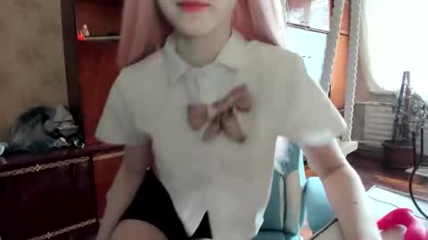 Yoonhee Kiss online show from October 16, 10:05 am