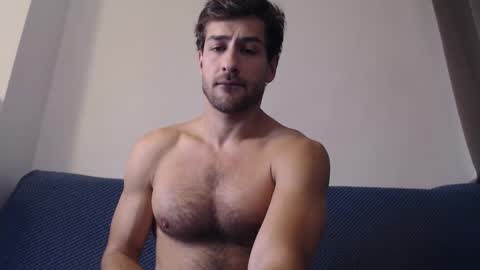 Yoooups online show from November 25, 3:34 pm