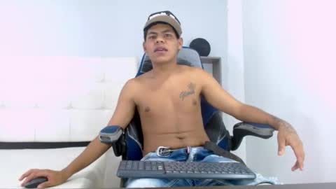 Yordi online show from October 24, 7:54 pm