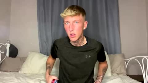 Snapshot of yorkshirelad208 chatting on February 4, 8:17 pm Harrison online show from February 4, 8:17 pm