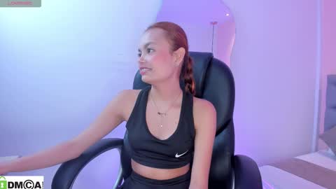 Snapshot of yoselin_lewis chatting on February 25, 3:54 pm Yoselin online show from February 25, 3:54 pm