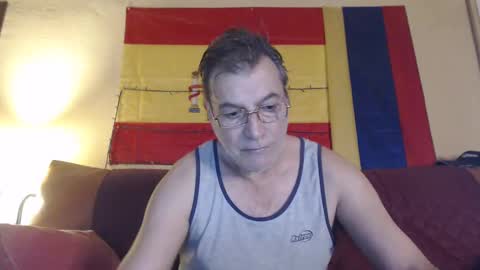 Snapshot of yosep44 chatting on December 27, 11:28 am yosep online show from December 27, 11:28 am