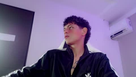 Snapshot of yosepp_cum chatting on April 19, 1:16 am YOSEP online show from April 19, 1:16 am