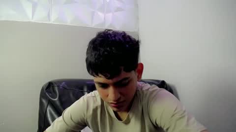 Snapshot of yosepp_cum chatting on April 28, 3:33 am YOSEP online show from April 28, 3:33 am