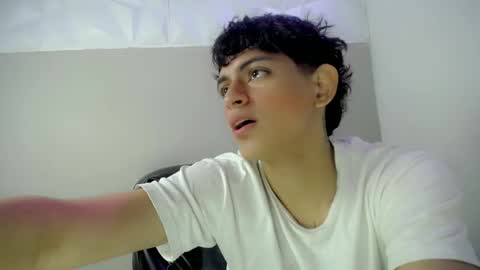 Snapshot of yosepp_cum chatting on May 1, 4:06 am YOSEP online show from May 1, 4:06 am