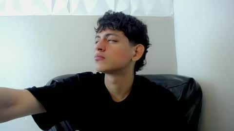 Snapshot of yosepp_cum chatting on May 5, 3:25 am YOSEP online show from May 5, 3:25 am