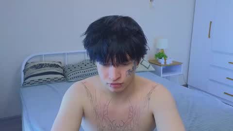 Snapshot of yosh1k chatting on November 14, 4:44 am YOSHI PVT IS OPEN online show from November 14, 4:44 am