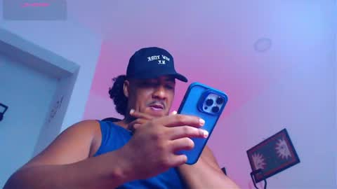 Snapshot of yosoy_enzo2020 chatting on April 28, 4:39 am Enzo online show from April 28, 4:39 am