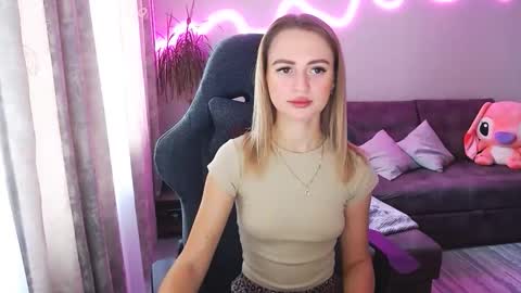 Bella online show from October 22, 8:14 am