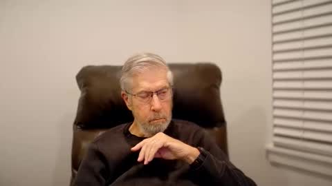 Colorado Guy Straight online show from November 3, 2:02 am