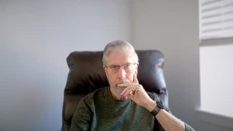 Colorado Guy Straight online show from November 9, 7:45 pm