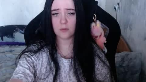 your_8a8y online show from October 2, 11:06 am