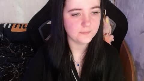 your_8a8y online show from December 16, 9:58 am