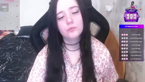 your_8a8y online show from June 29, 10:15 am