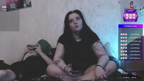 your_8a8y online show from June 30, 4:52 pm