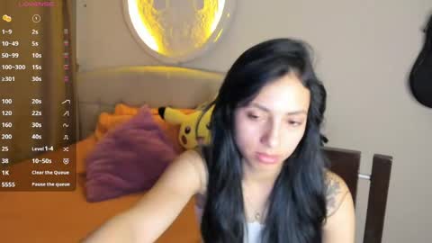 Snapshot of your_beck chatting on May 1, 4:17 am mia3 online show from May 1, 4:17 am