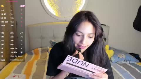 Snapshot of your_beck chatting on May 12, 4:42 am mia3 online show from May 12, 4:42 am