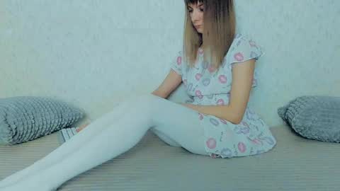 Snapshot of your_caramelka chatting on February 24, 1:42 pm Lily online show from February 24, 1:42 pm