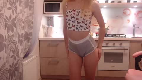 Snapshot of your_dream6996 chatting on December 27, 11:42 pm your_dream6996 online show from December 27, 11:42 pm