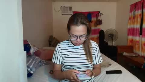 Snapshot of your_dreamgirlxxx69 chatting on February 8, 12:30 pm your_dreamgirlxxx69 online show from February 8, 12:30 pm